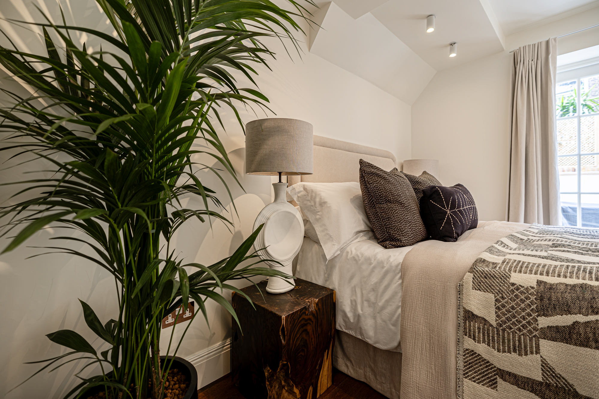 Interior photography St Michael's Gardens Notting Hill by Pagana Photography